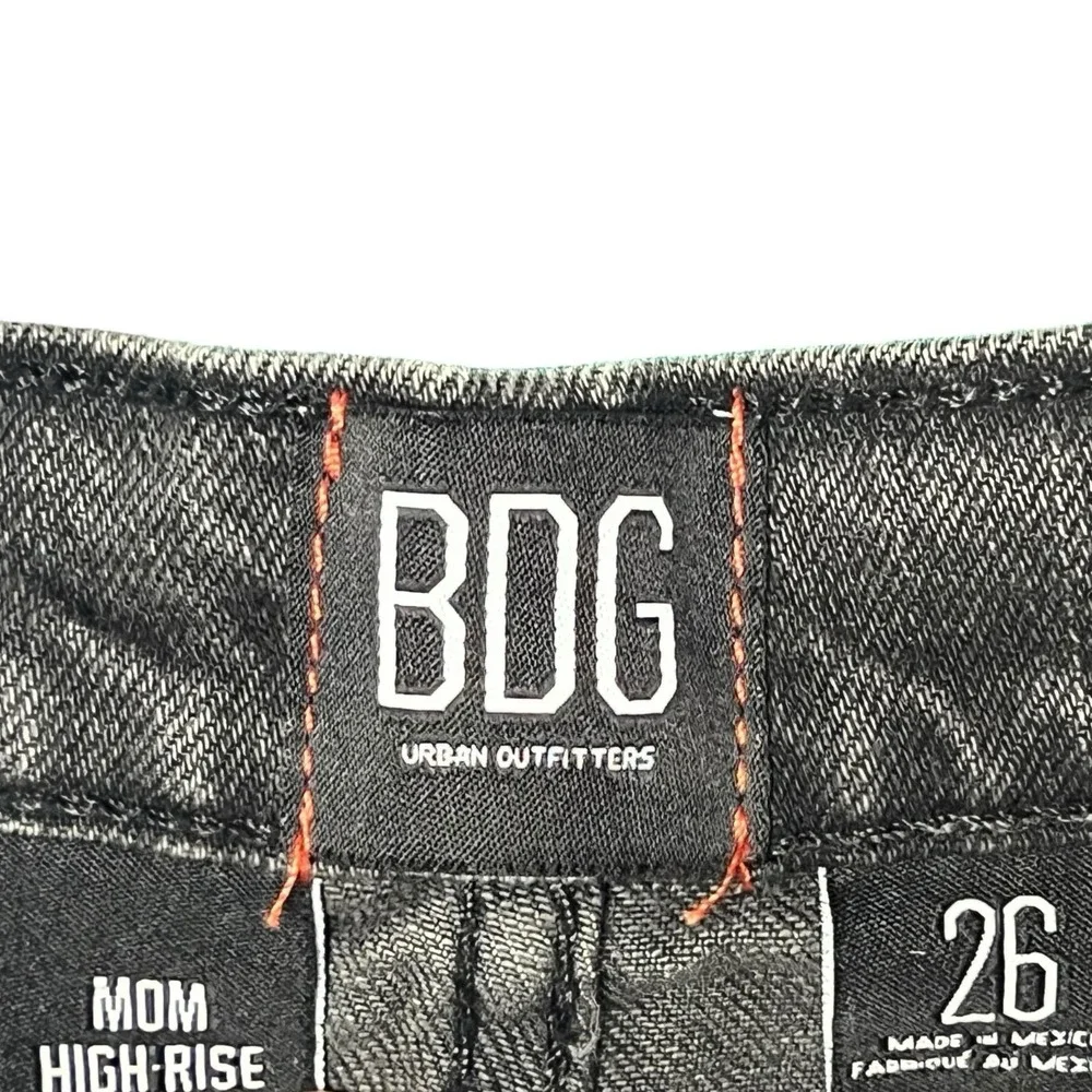 BDG Urban Outfitters Shorts‎ 26 Black Mom High Rise Button Fly Cuffed Hem Casual - Picture 7 of 10